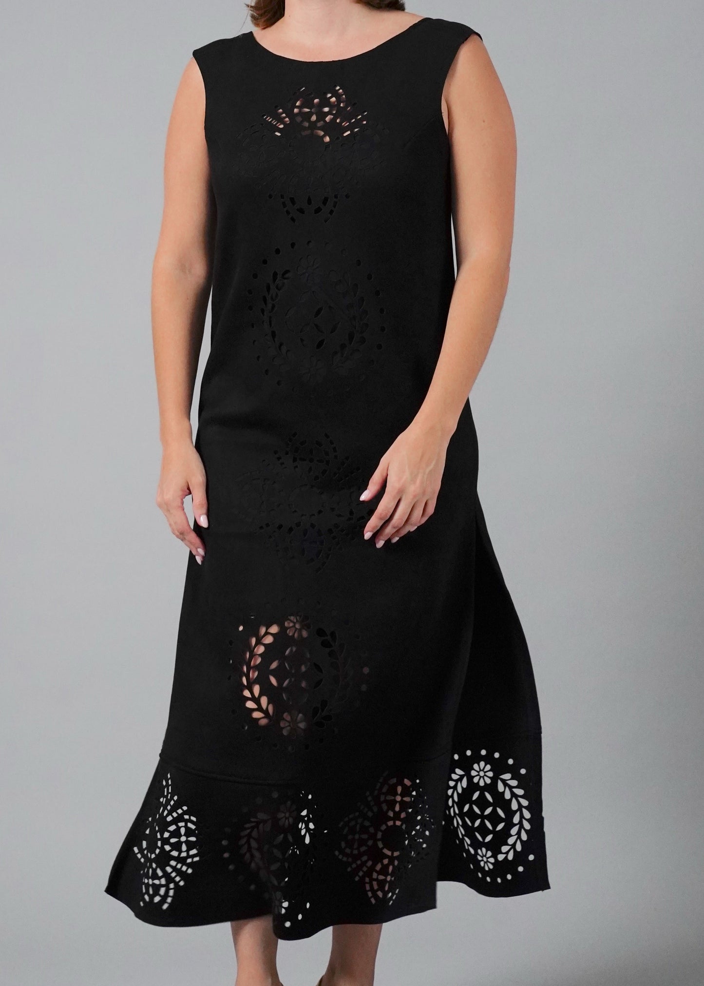 BLACK DALIA