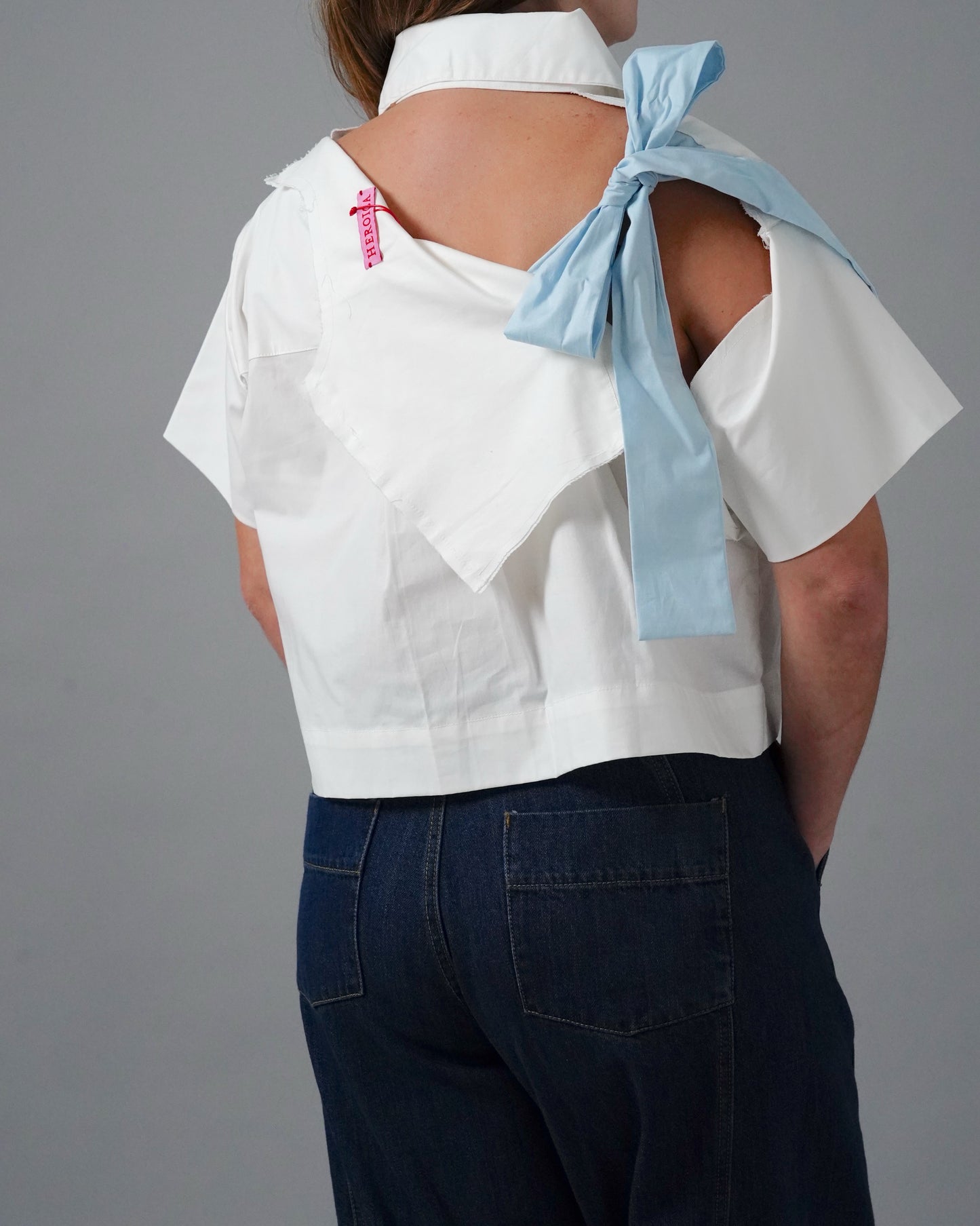 BLUE BOW EMILIO