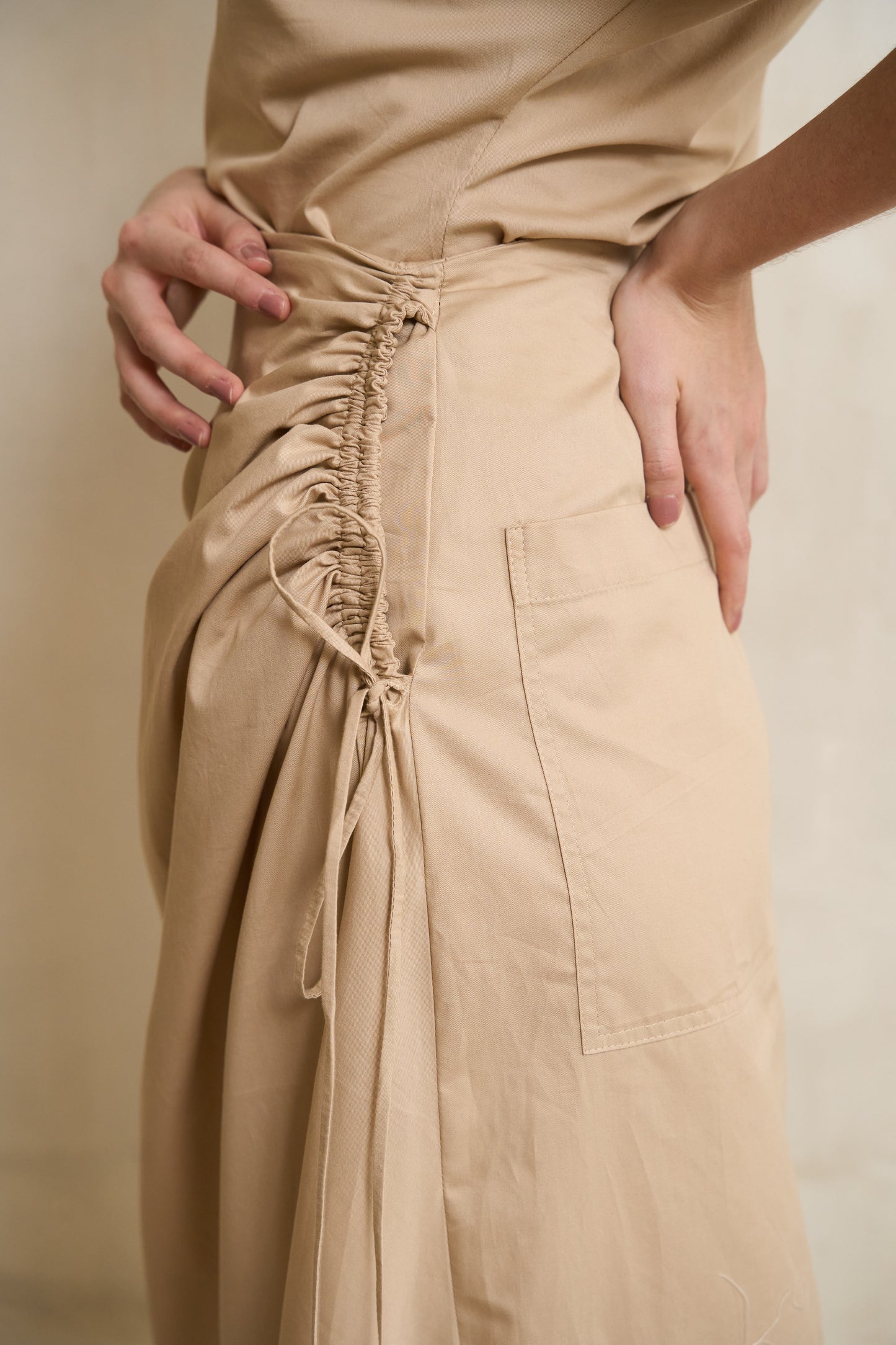 FREE CREAM SKIRT