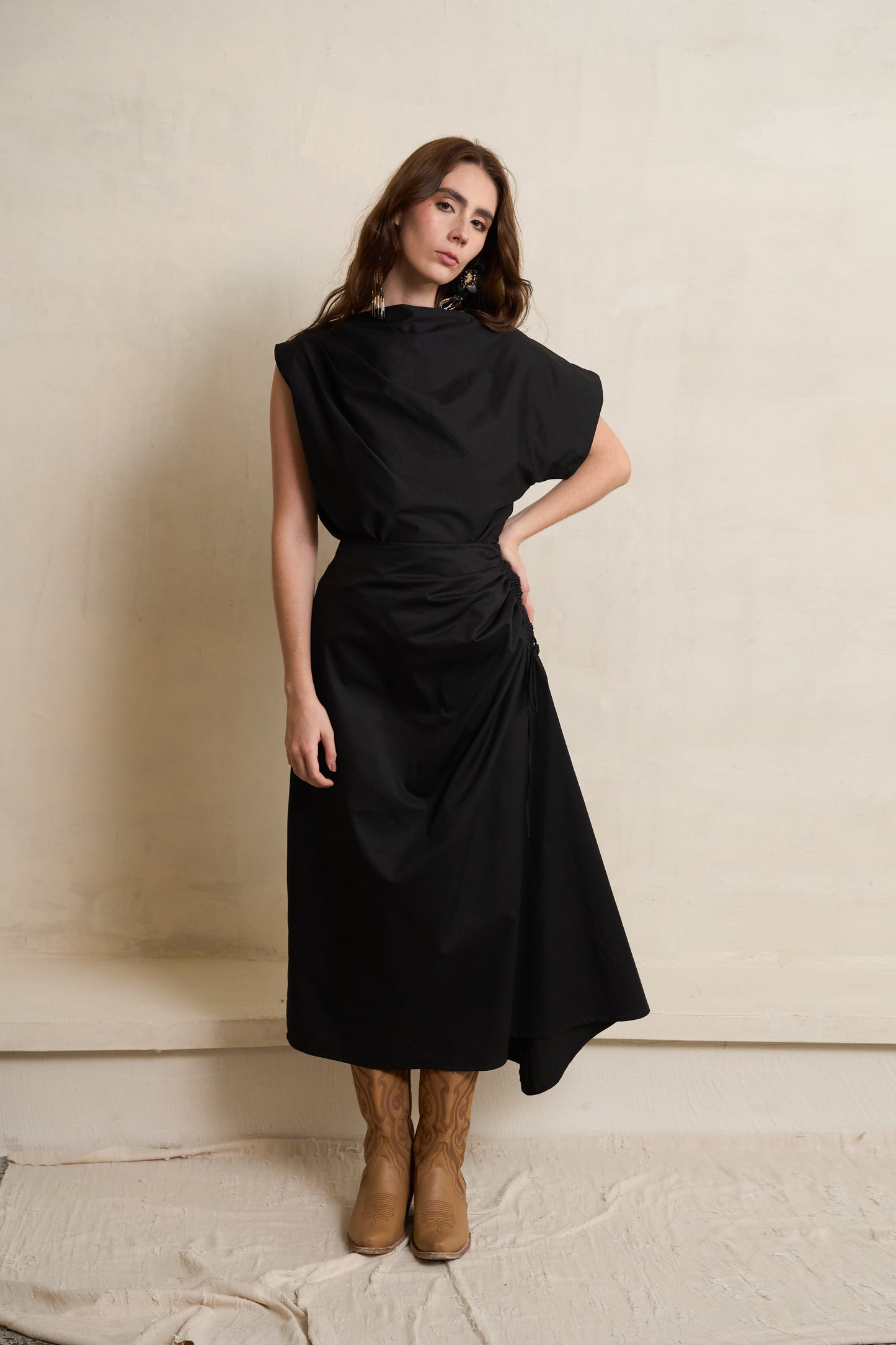 FREE BLACK SKIRT