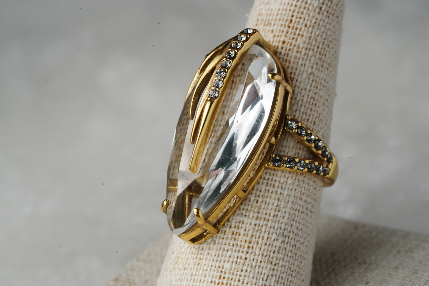 GOLDEN LEAF RING 8642