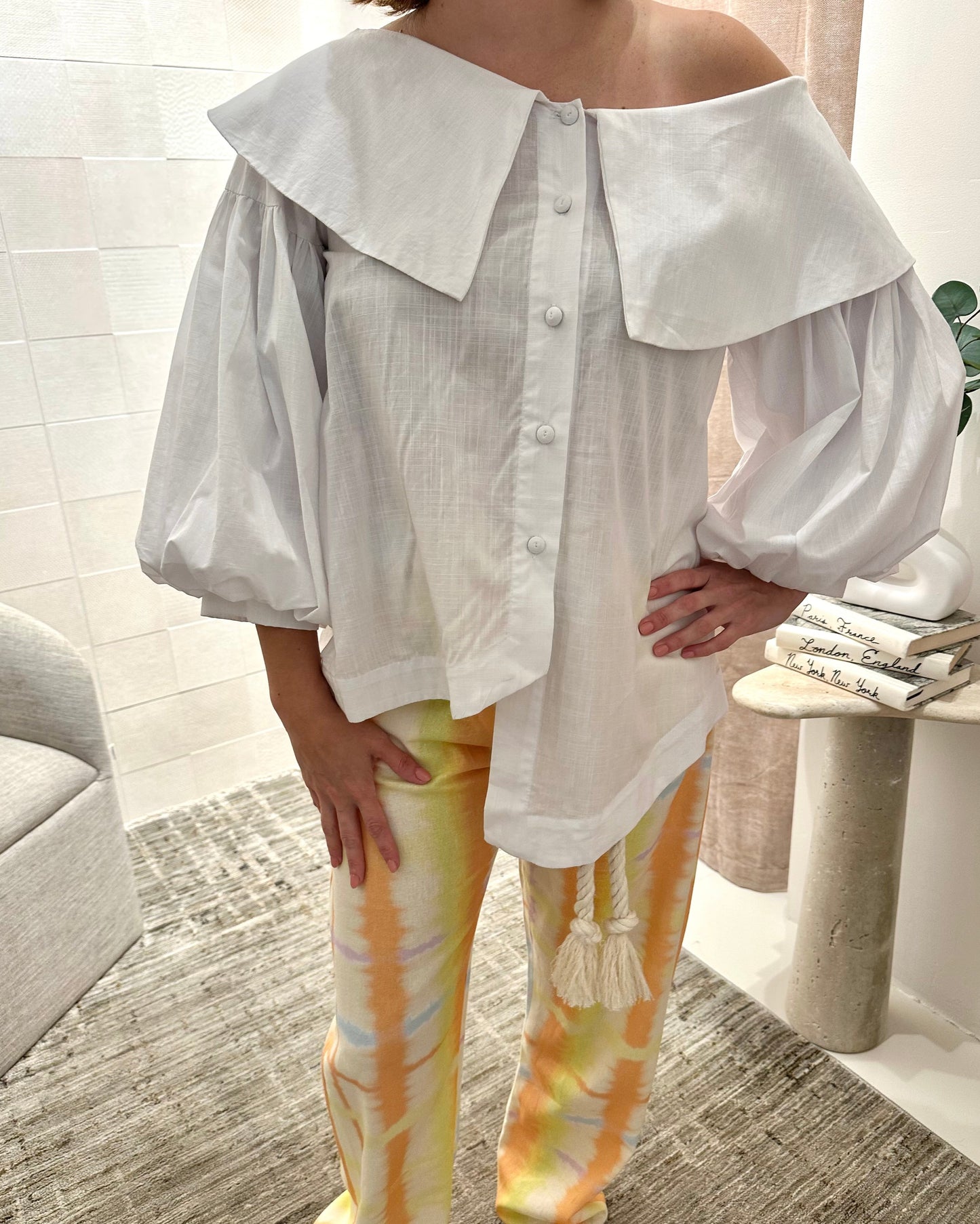 SLEEVE CONNECTION TOP