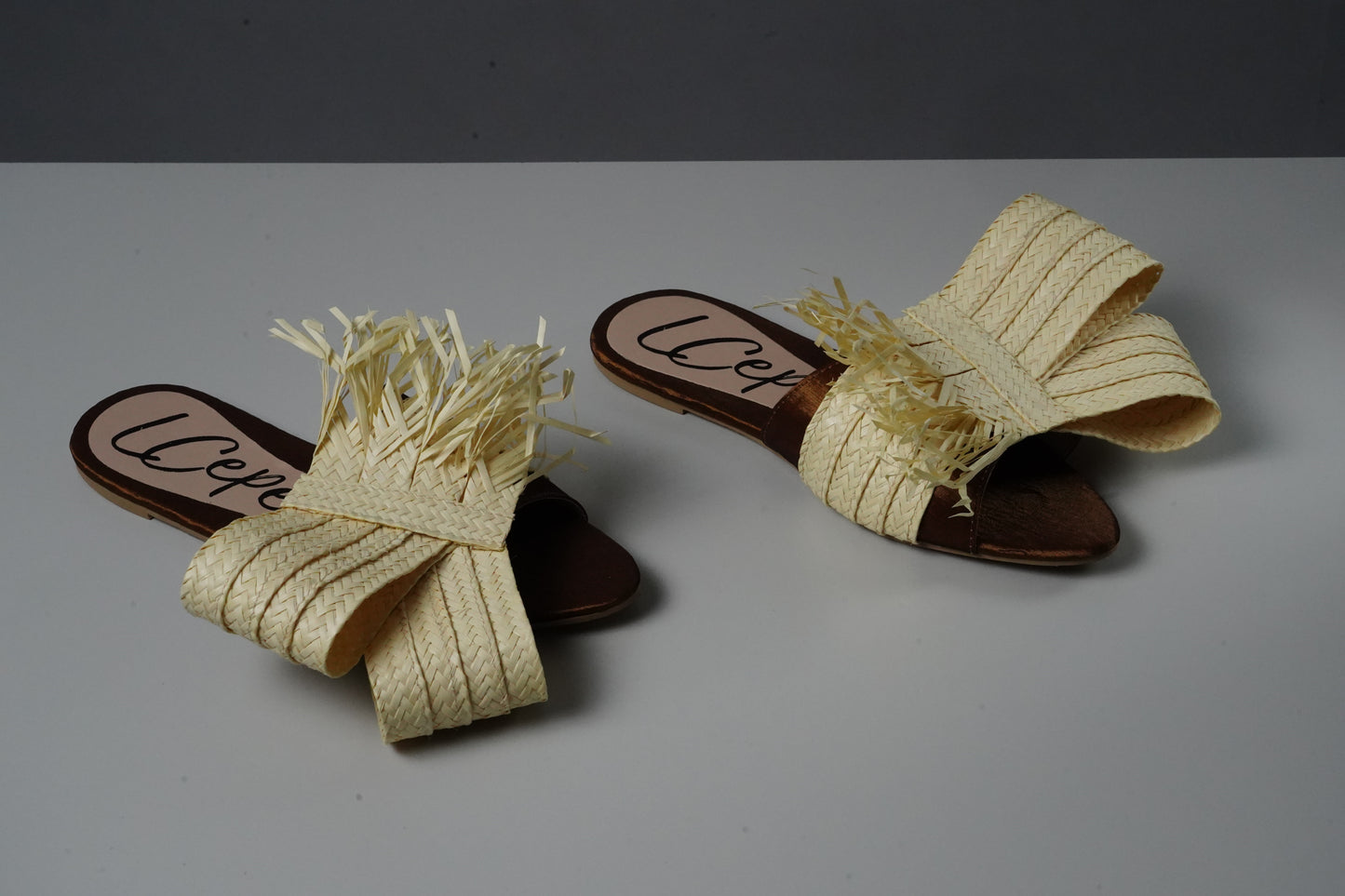NATURAL TUCHIN FLATS