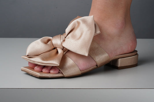 NUDE MALALA FLATS