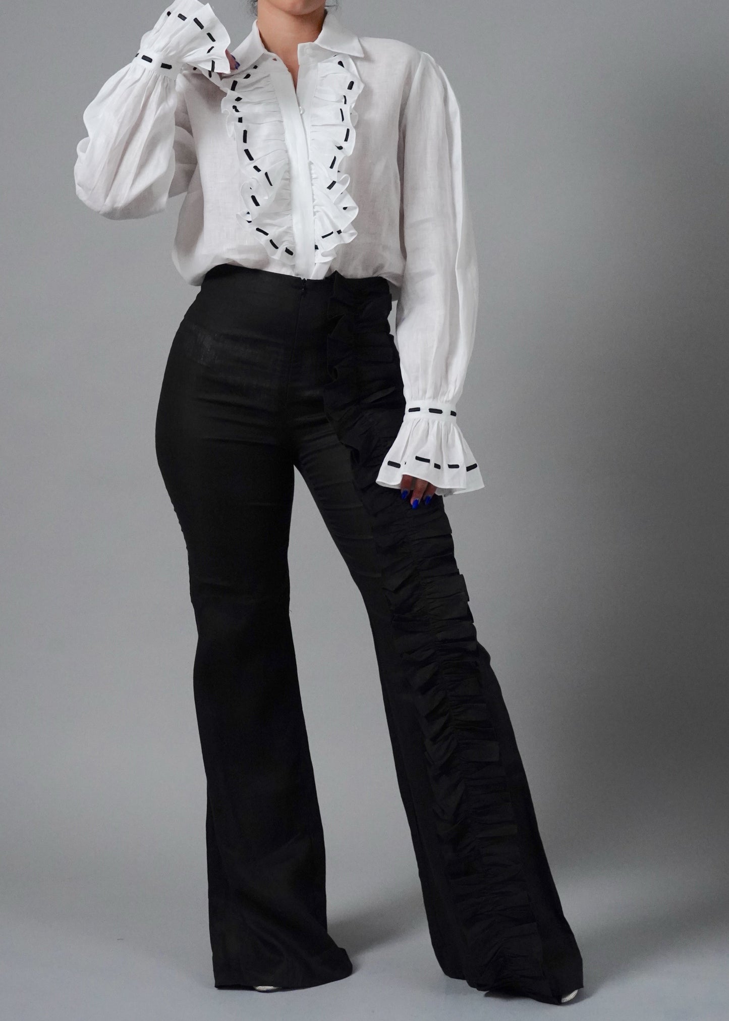 BLACK RUFFLE PANT