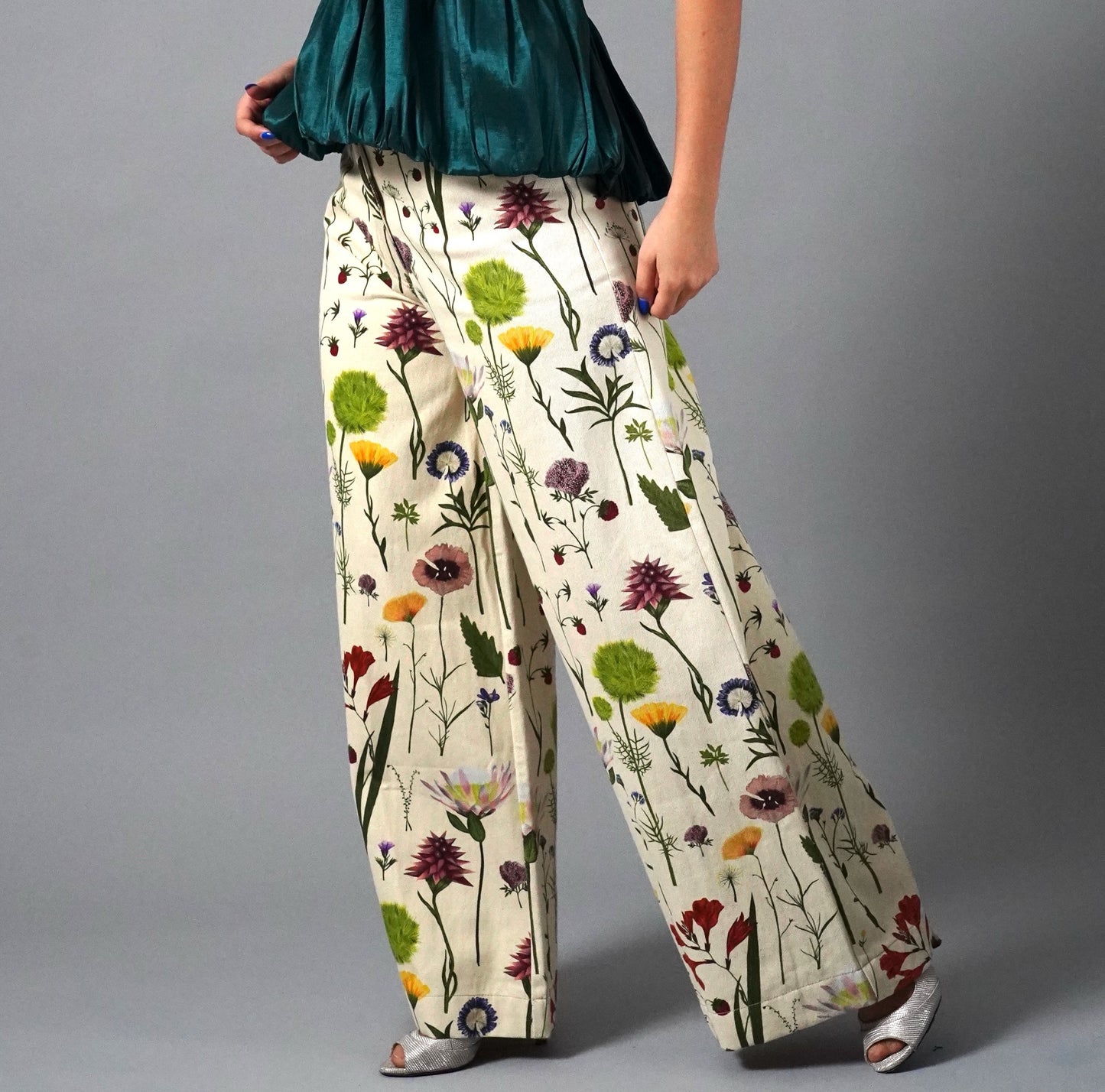 GARDEN FLOWER PANTS Medium