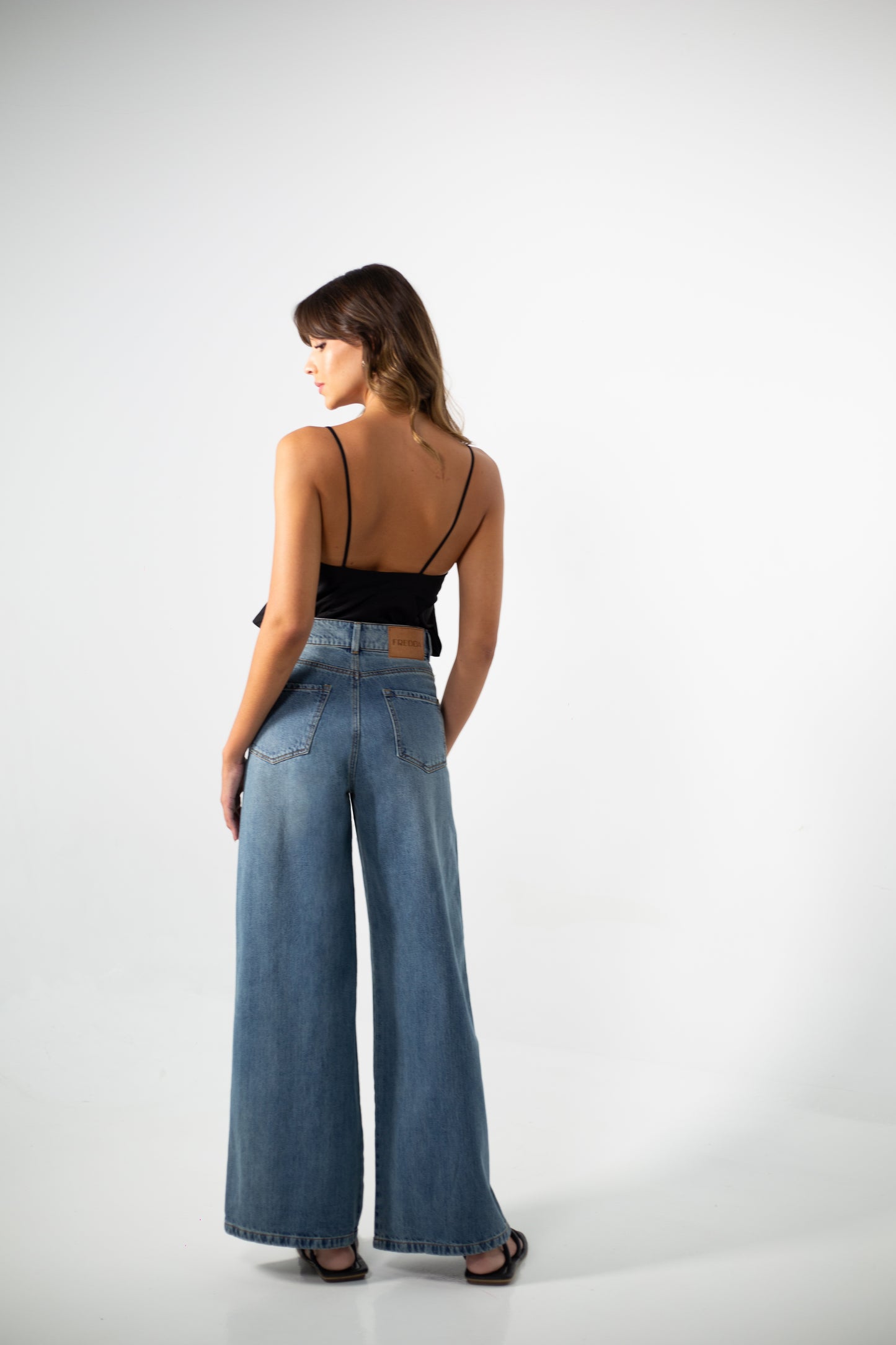 DANA JEANS