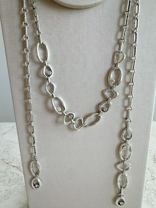 LONG SILVER CEDULA NECKLACE
