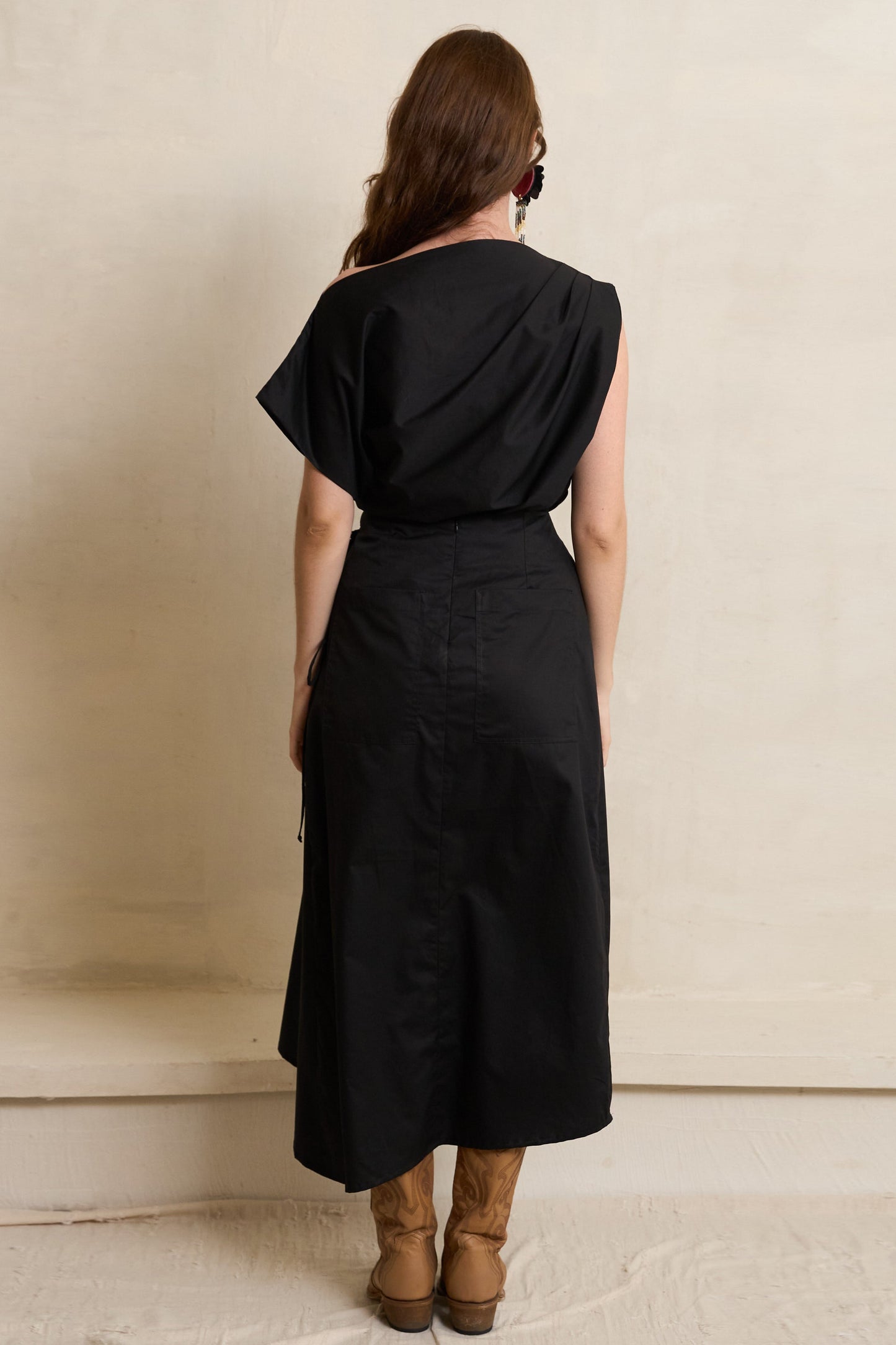 FREE BLACK SKIRT