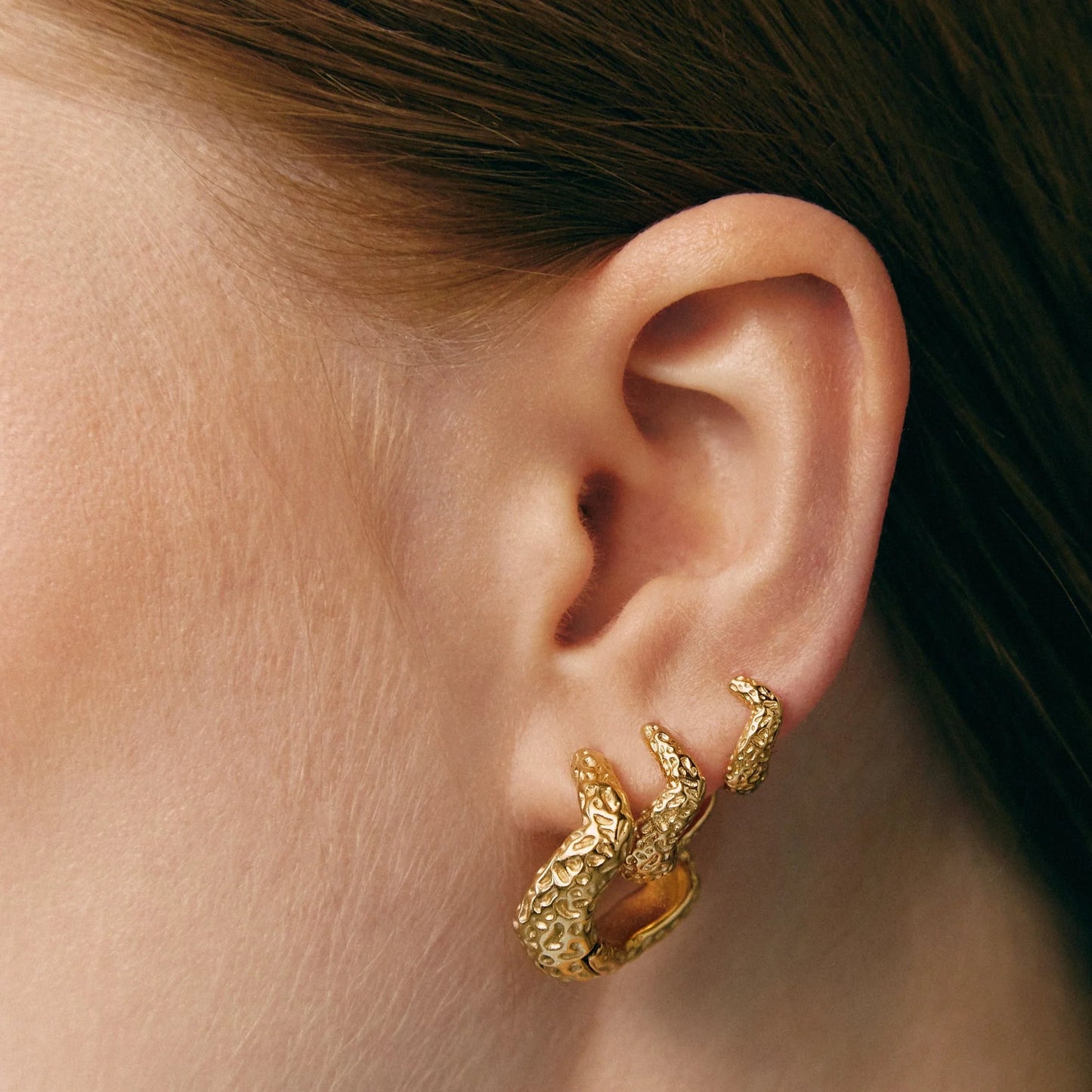 HERA GOLD HOOPS MEDIUM