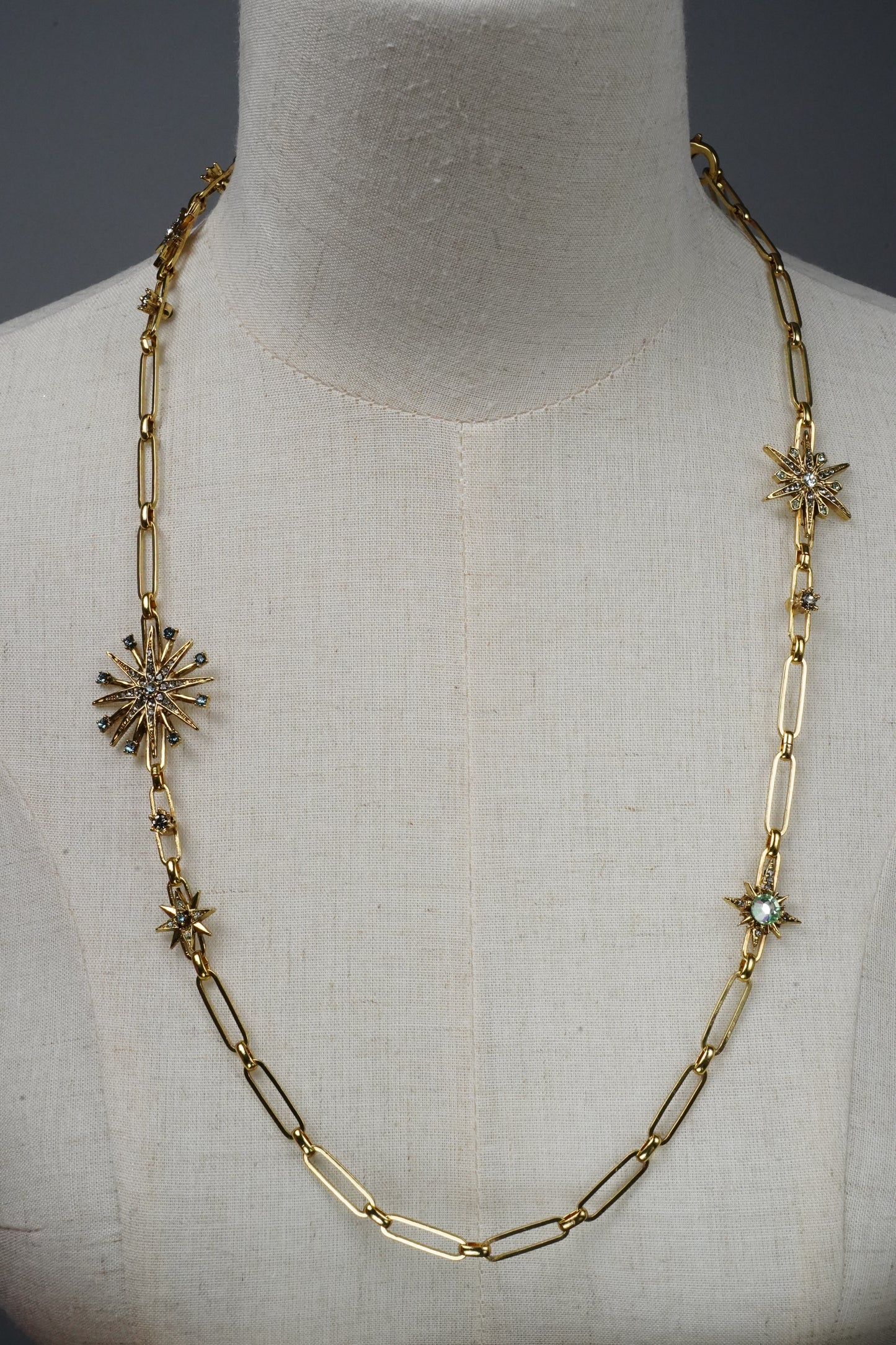 LONG GOLDEN STAR NECKLACE 10551